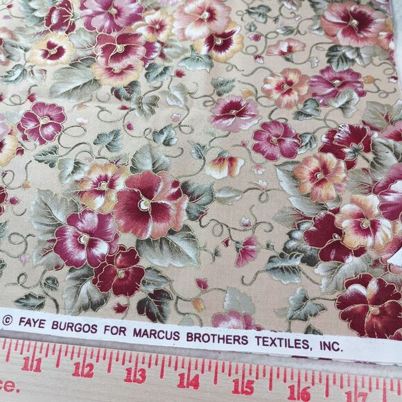 Vtg. Quilting Fabric Mix Lot Fat Quarters and Large Cut 6 Pieces Craft Lot #4 - Picture 10 of 10